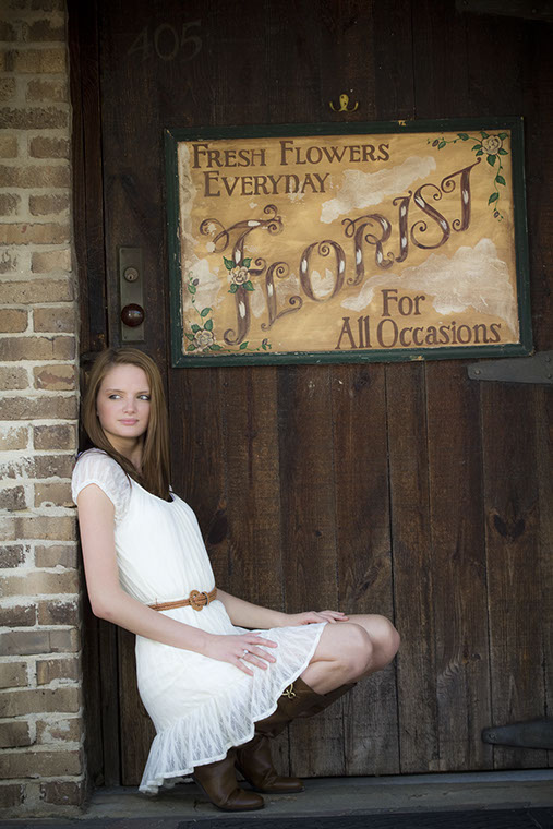 Senior portrait photography in Northport, Alabama. 